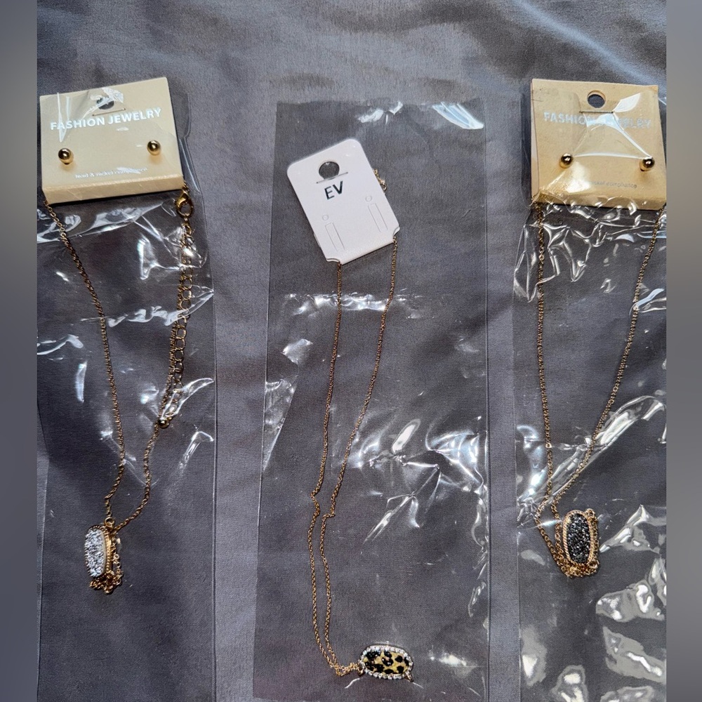 Necklace lot!